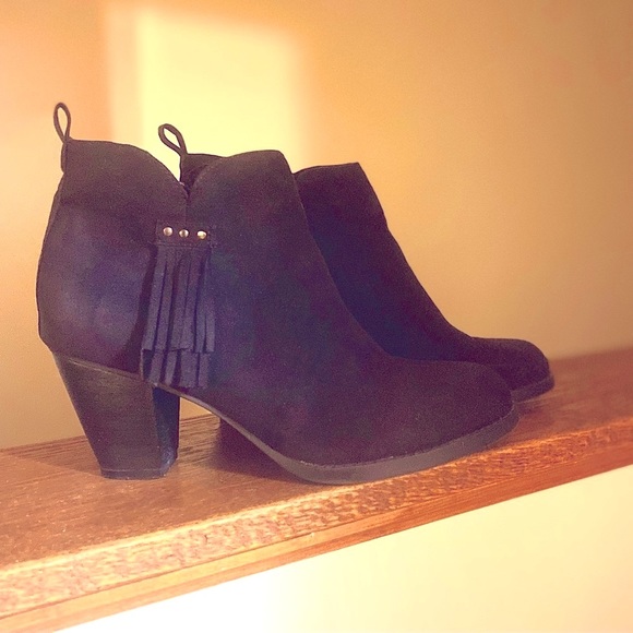Universal Thread Shoes - NEW Universal Thread Booties